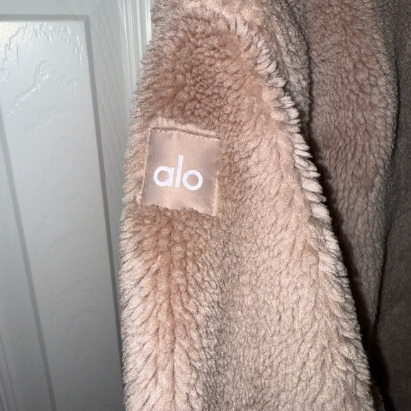 ALO Yoga Oversized Plush Sherpa Trench Coat Jacket Dusty Rose Pink - Picture 4 of 6